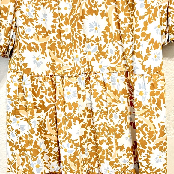 Floral Long Sleeved Tiered Peasant Maxi Dress with Pockets - Picture 6 of 14
